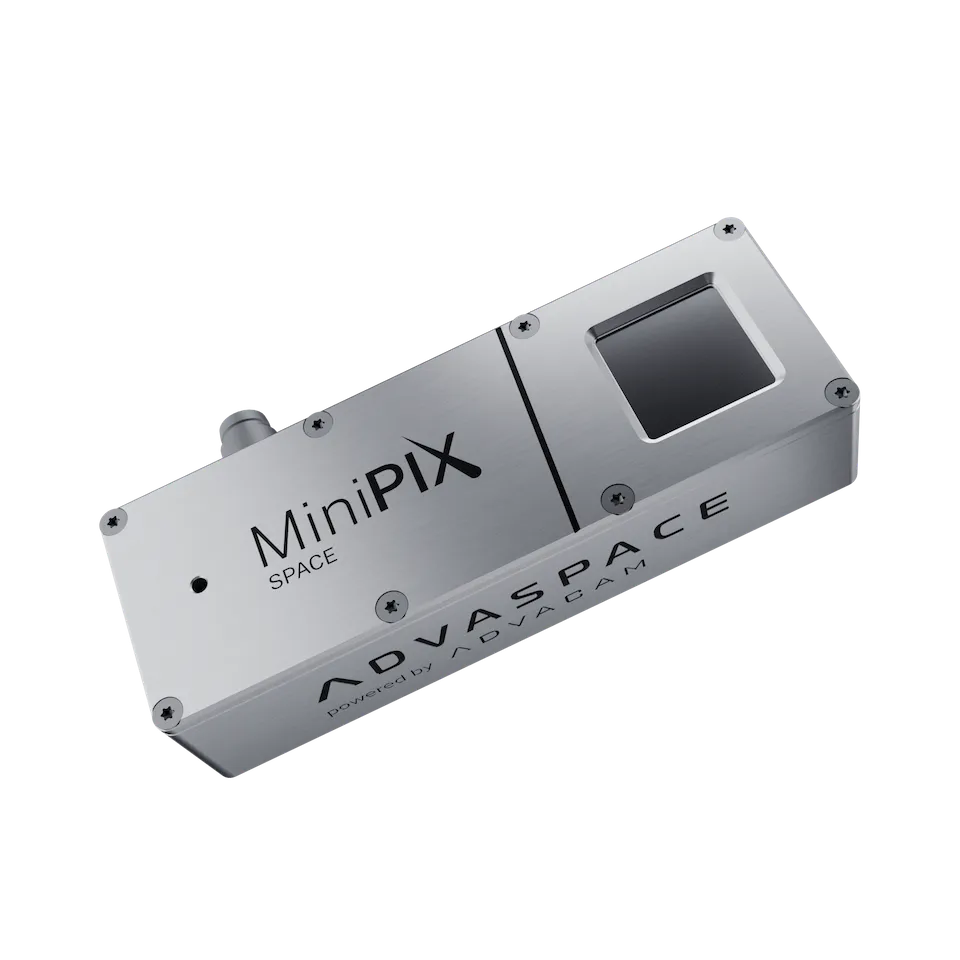 MiniPIX SPACE, detektor kozmického žiarenia dodaný spoločnosťou AdvaSpace.